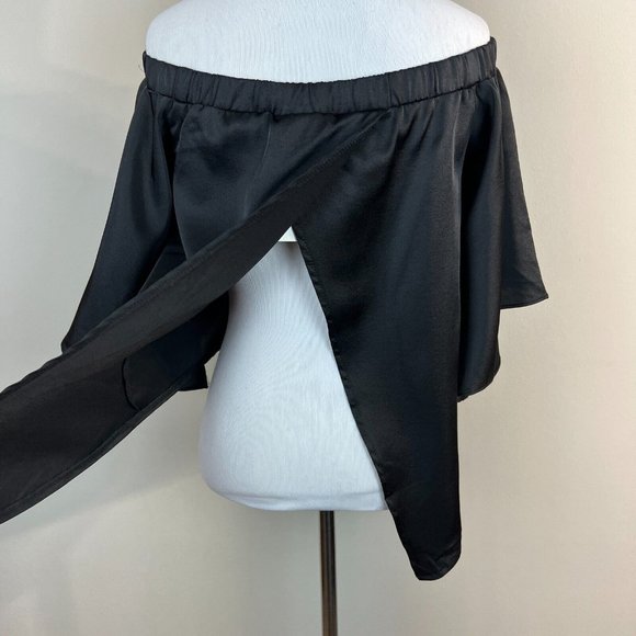 Seek The Label Crop Top XS Black Off Shoulder Flowy Sleeve Back Slit Whimsigoth - Picture 5 of 10